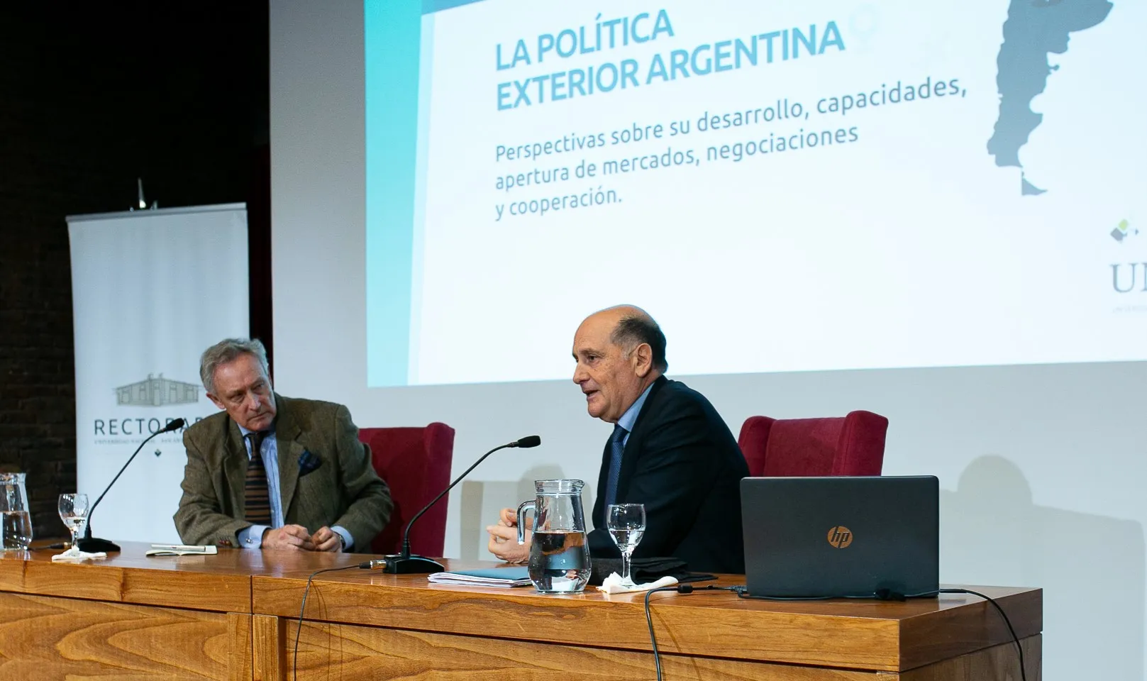 Comenzó en la UNSAdA el ciclo sobre política exterior argentina